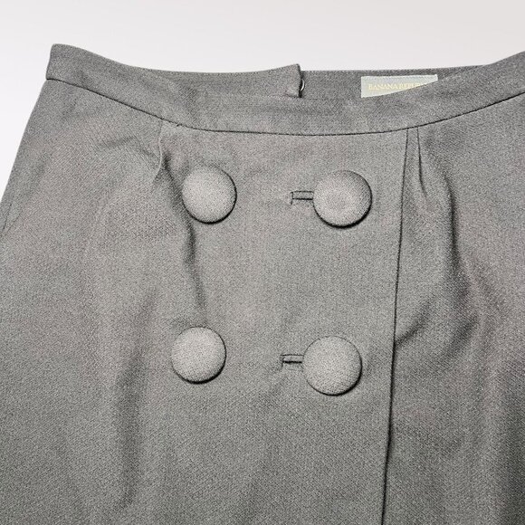 Banana Republic Black Wrap Style Mini Skirt Button Detail Size 0 - Picture 2 of 9